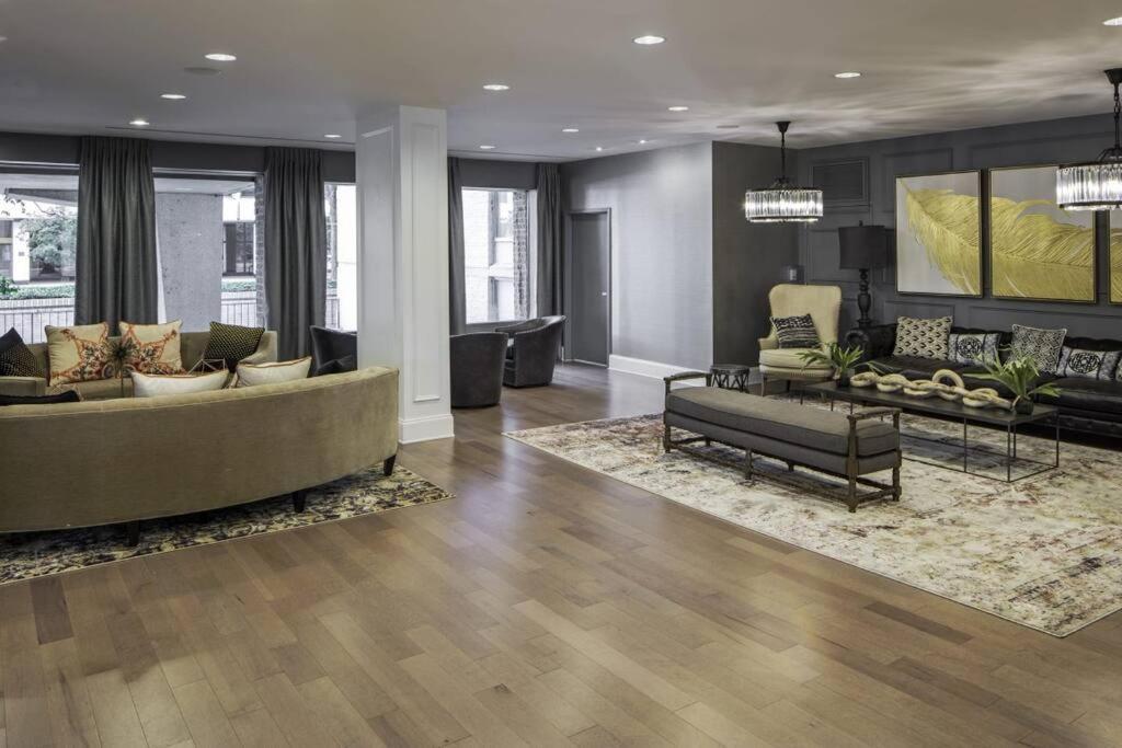 Elegant Apartment W Views At Crystal City Arlington Exterior foto